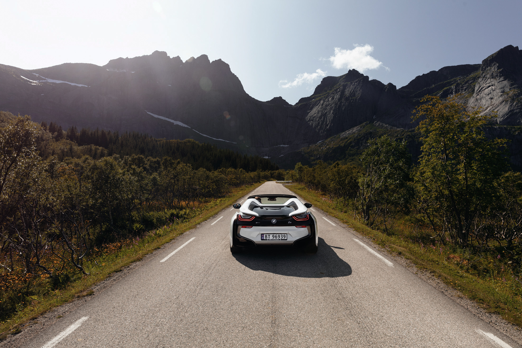BMWi8_01